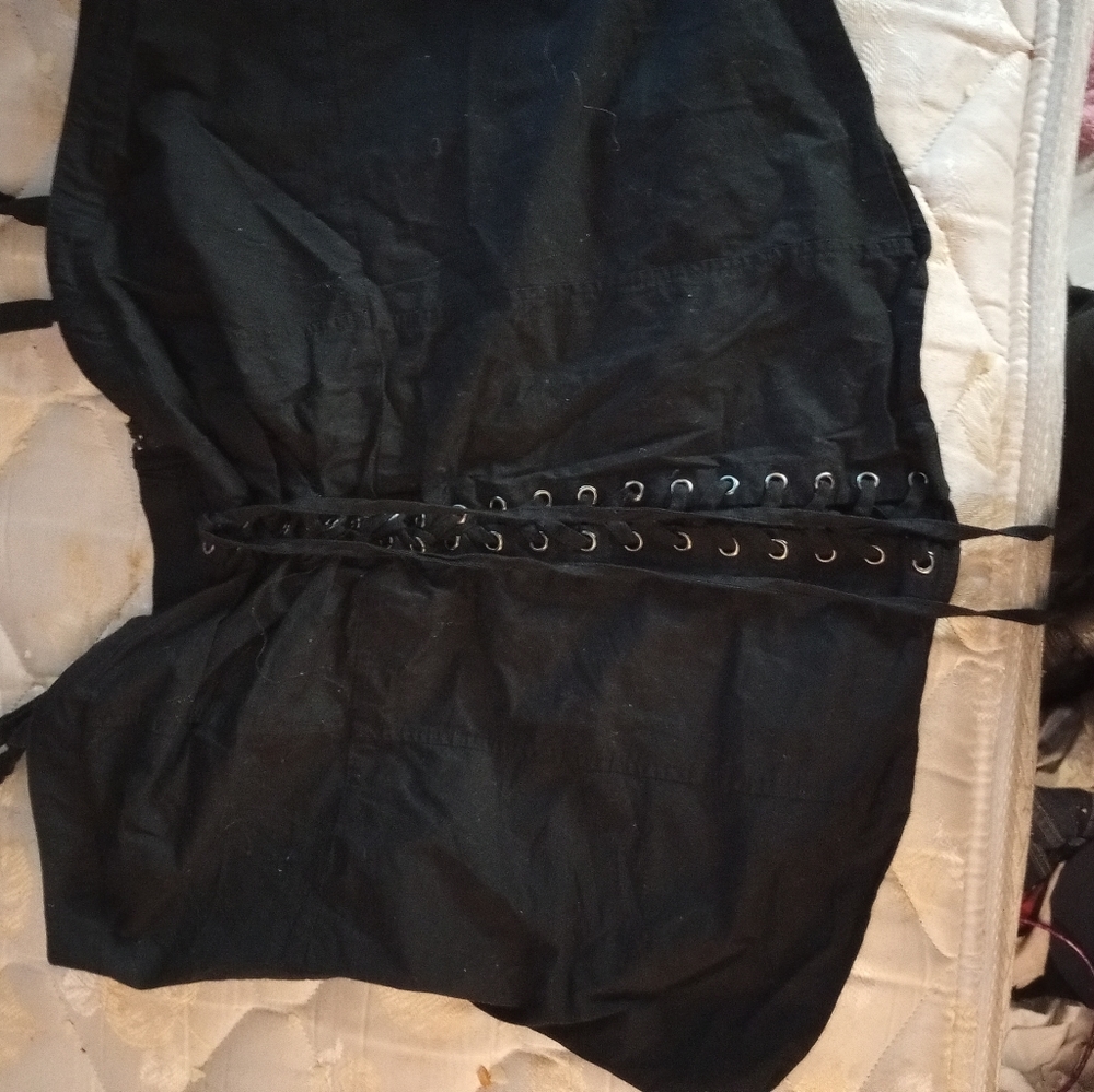 Black shirt